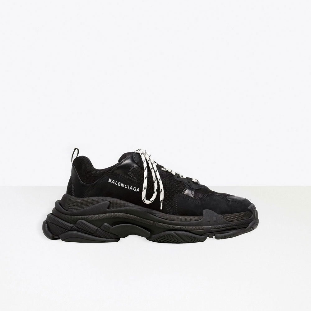Balenciaga Triple S Sneaker in Black 534217 W2CA1 1000: Image 1