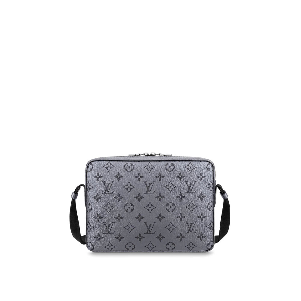 Louis Vuitton Outdoor Messenger K45 M30830: Image 3