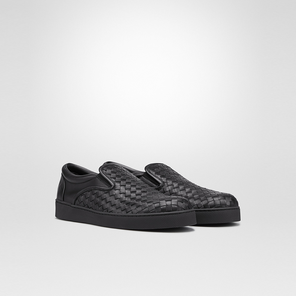 Bottega Veneta sneaker in nero intrecciato nappa 44671116MM: Image 1