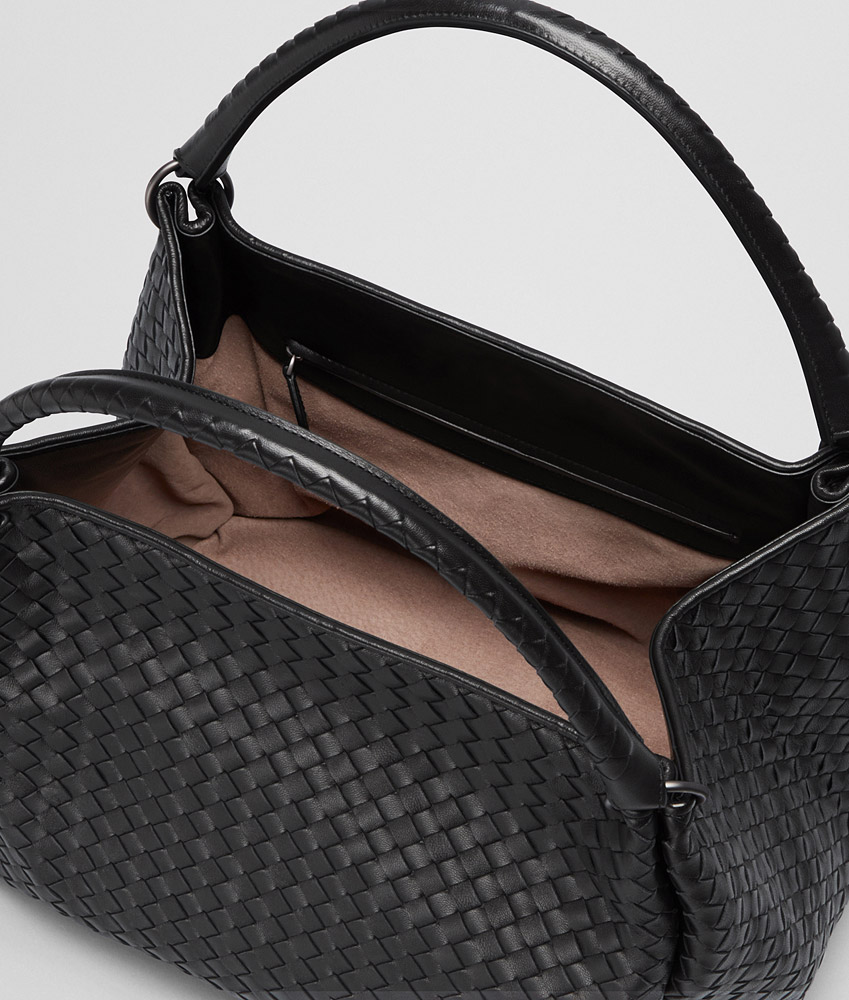 Bottega Veneta parachute bag in nero intrecciato nappa 45207034PF: Image 3