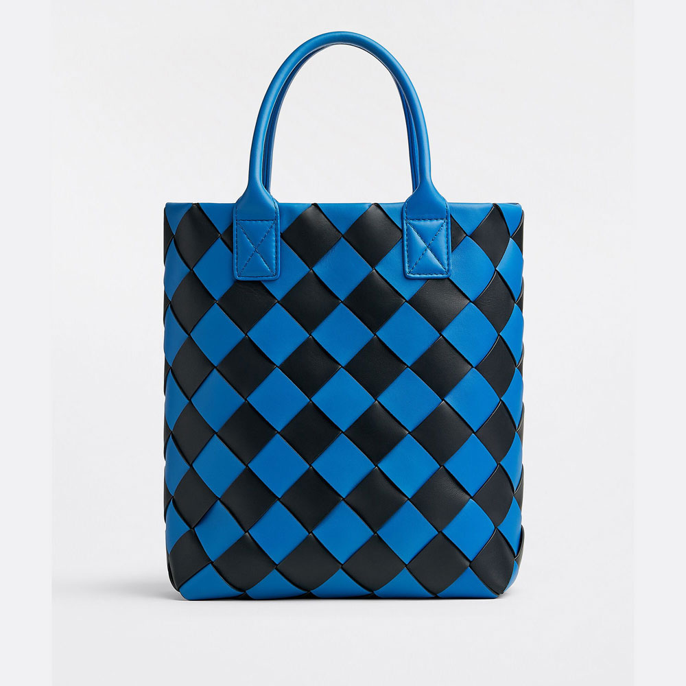 Bottega Veneta Cabat in Signal 570800 VMAA 01150: Image 1