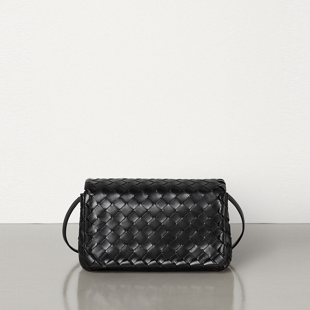 Bottega Veneta Small messenger bag 609231VCPP18803: Image 1