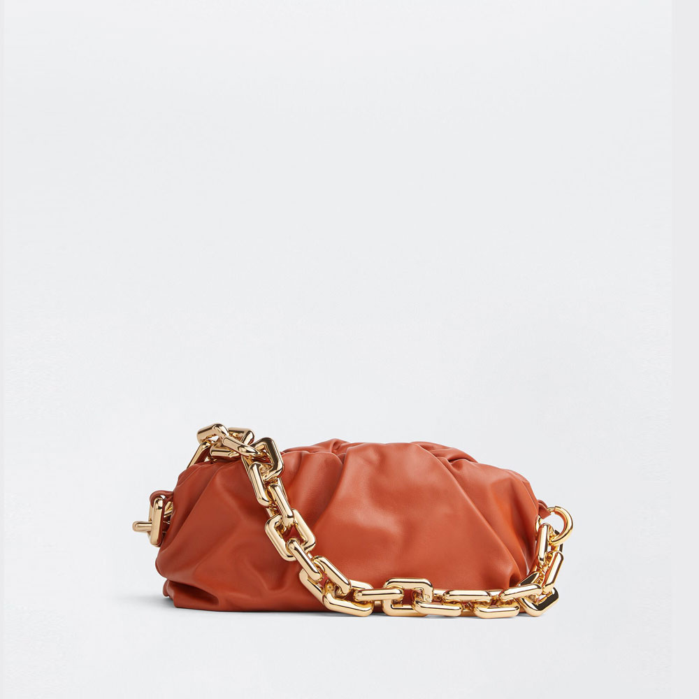 Bottega Veneta Chain Pouch in Maple 620230 VCP4 07654: Image 1