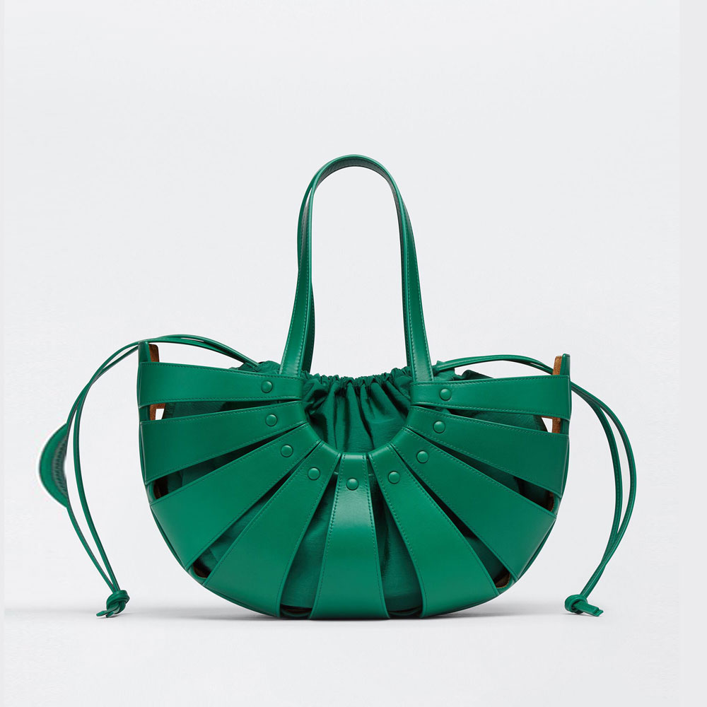 Bottega Veneta Shell in Racing Green 651577 VMAU H3104: Image 1