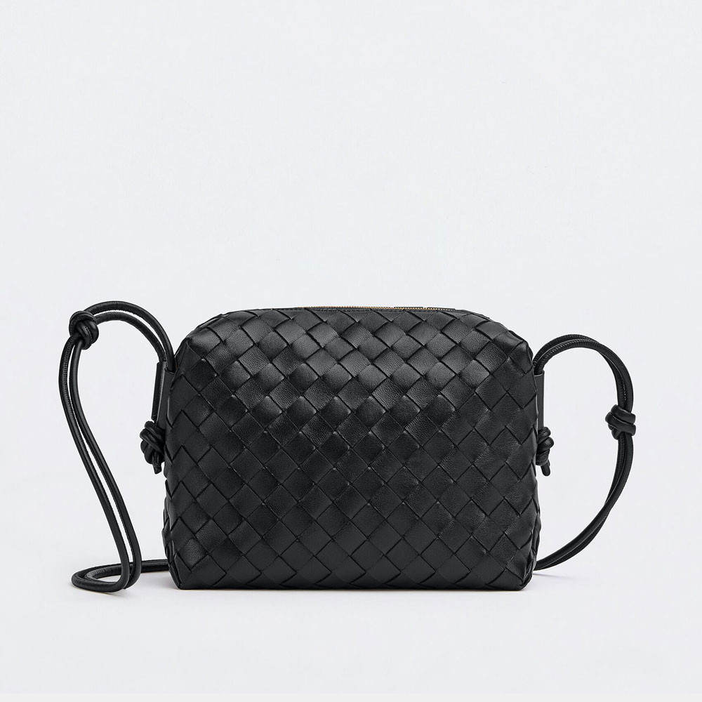 Bottega Veneta Small Loop Camera Bag in Black 680255 V1G1 18425: Image 1