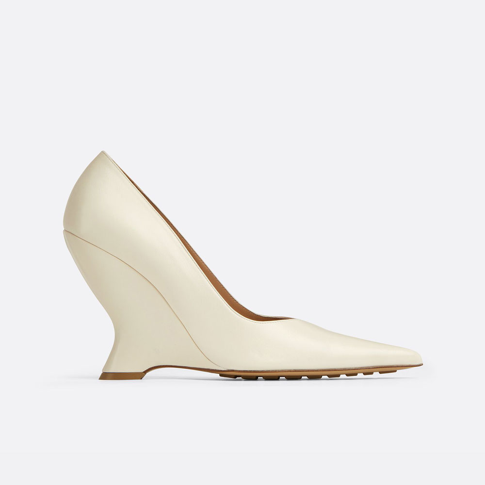 Bottega Veneta Punta Pump in White 716210 V2EI 09013: Image 1