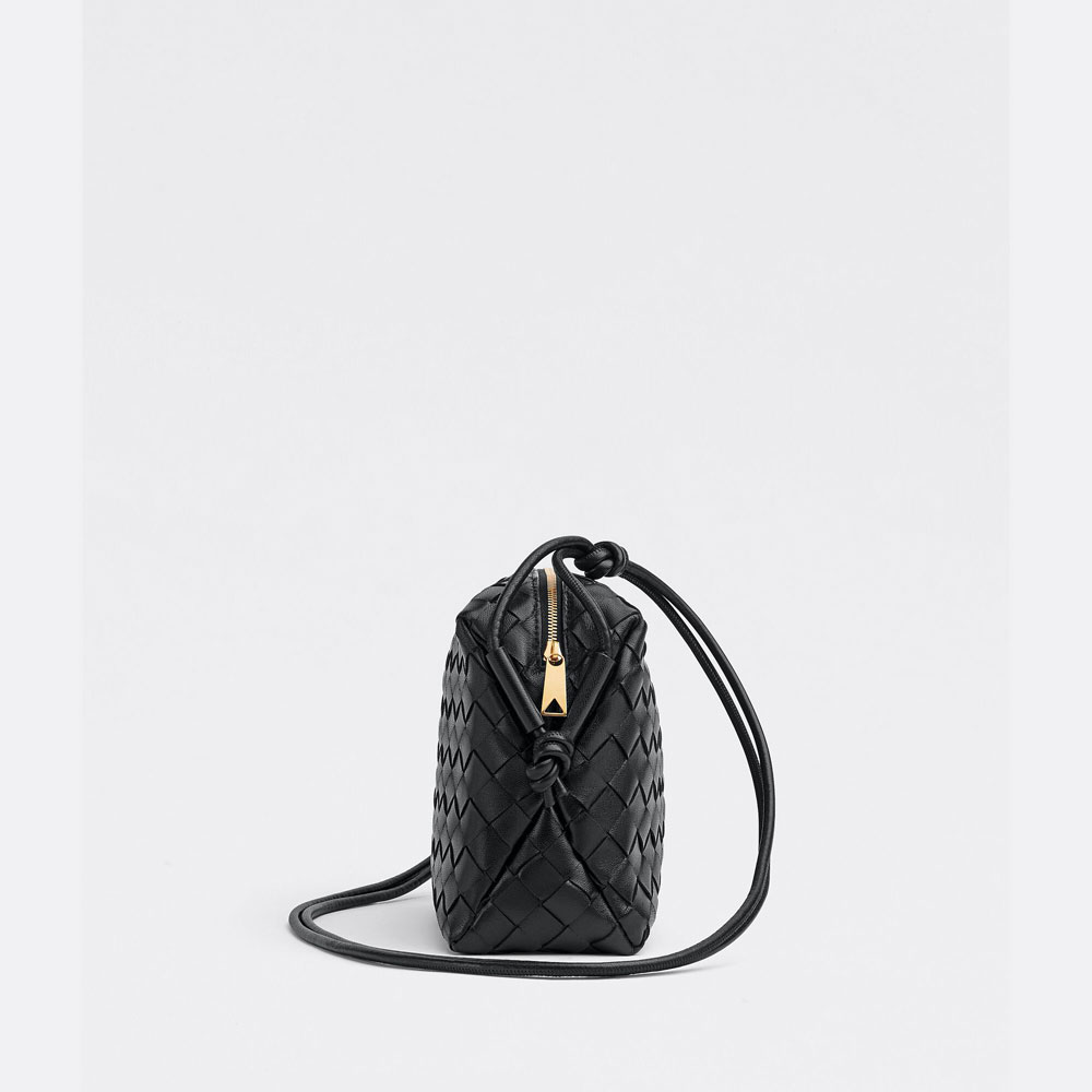 Bottega Veneta Small Loop Camera Bag in Black 723548 V1G1 18425: Image 2