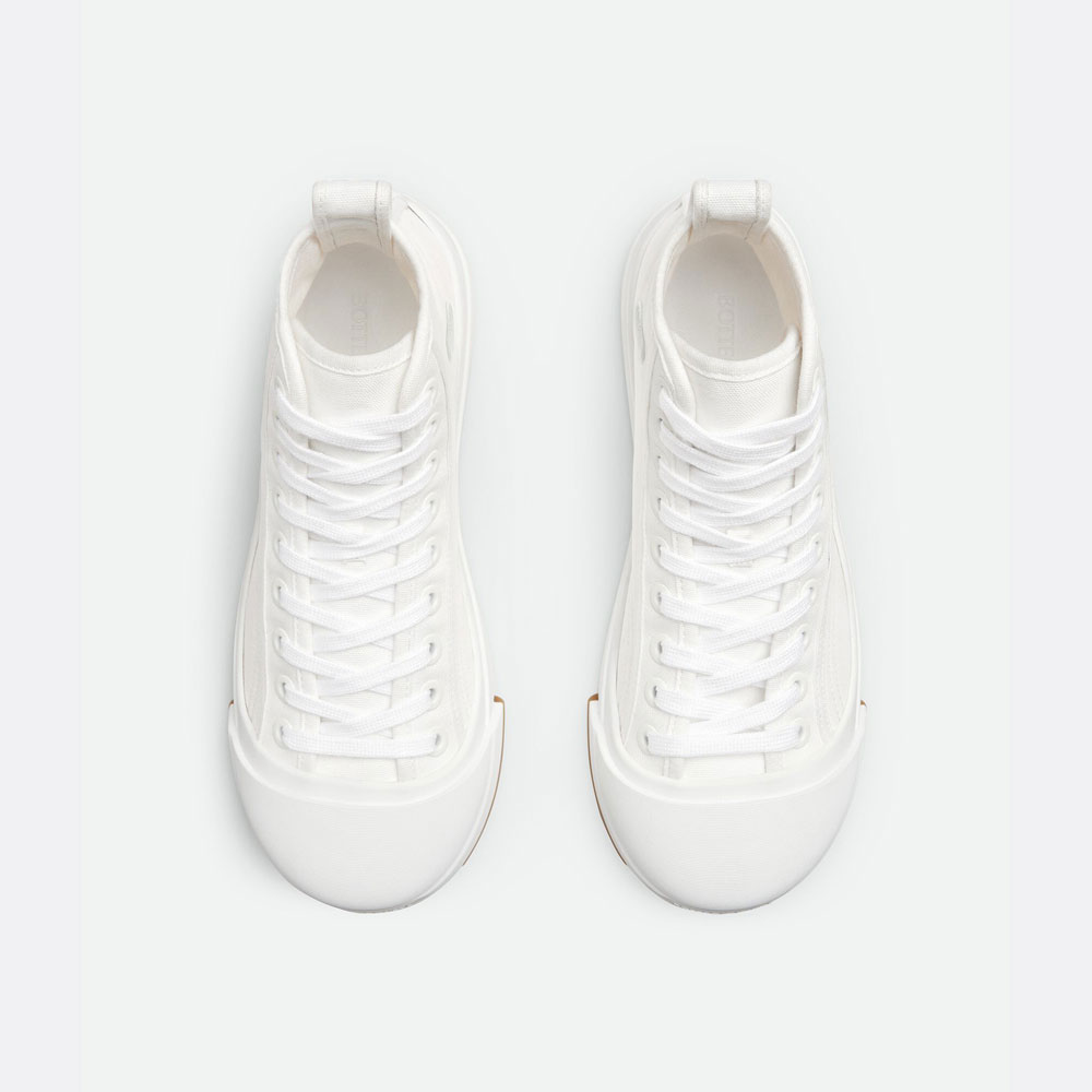 Bottega Veneta Vulcan Sneaker in Optic White 755130 V2R1 09122: Image 2