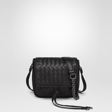 Bottega Veneta shoulder bag in nero intrecciato nappa 45325840VJ