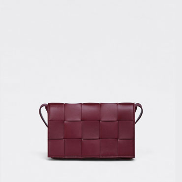 Bottega Veneta Cassette in Bordeaux 578004 VMAY 16206