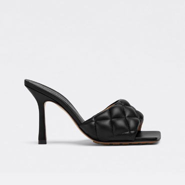 Bottega Veneta Padded Mule in Black 592015 VBRR 01000