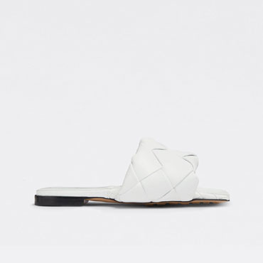 Bottega Veneta Lido Flat Sandal in Optic White 608853 VBSS 09122