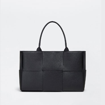 Bottega Veneta Arco Tote in Black 609175 VCP1 18425