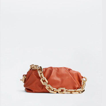 Bottega Veneta Chain Pouch in Maple 620230 VCP4 07654