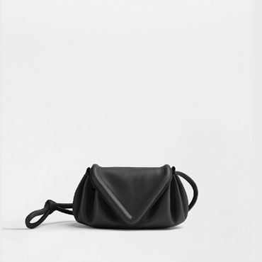 Bottega Veneta Beak in Nero 658521 VCP3 08425