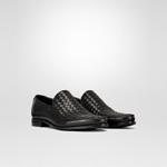 Bottega Veneta slip on in nero intrecciato calf 44991733CM