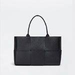 Bottega Veneta Arco Tote in Black 609175 VCP1 18425