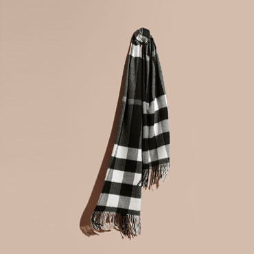 Burberry Oversize Check Cashmere Scarf Black 40217991