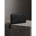 Burberry London Check Ziparound Wallet 40564191