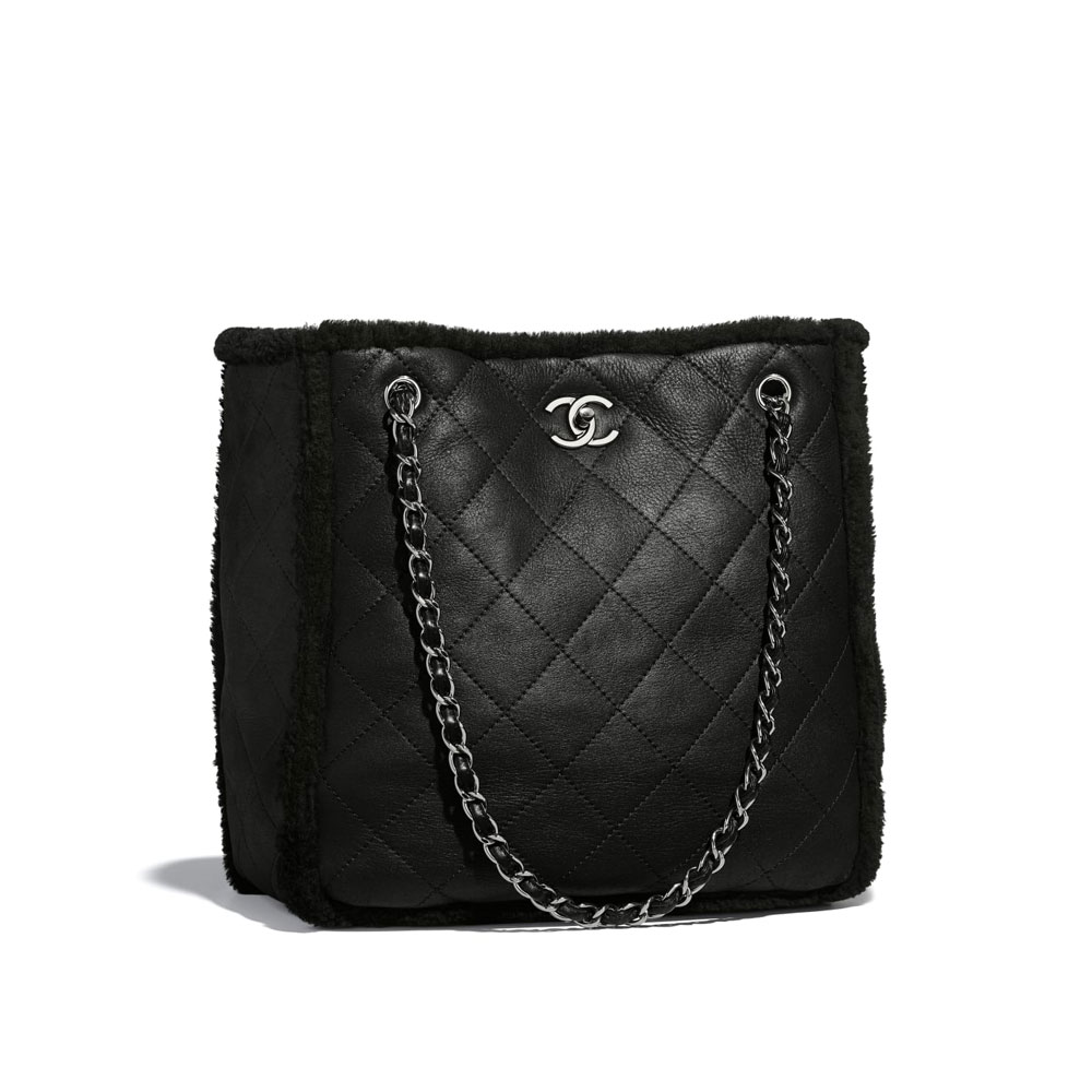 Chanel shearling lambskin ruthenium finish metal A57739 Y83868 94305: Image 1