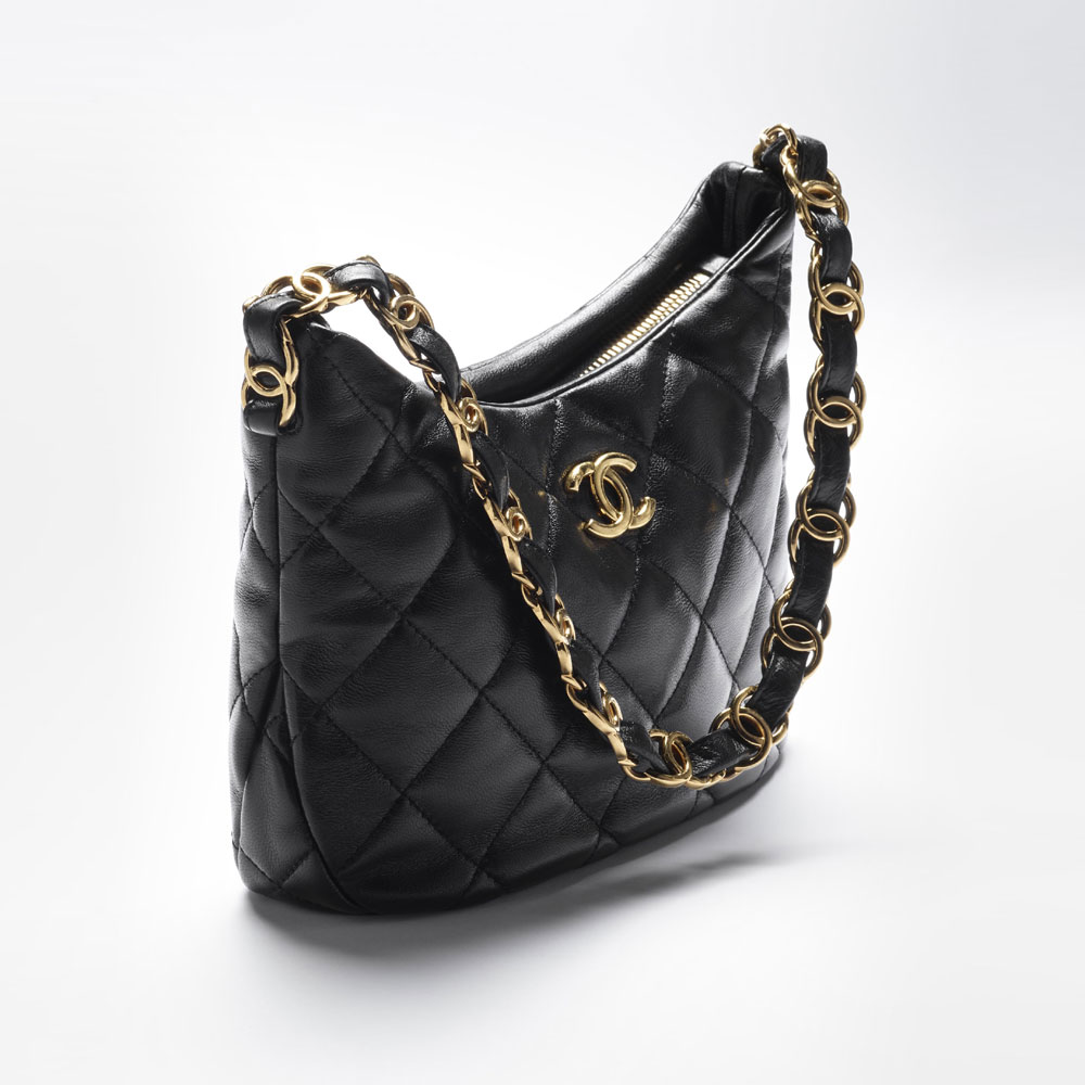 Chanel Hobo Lambskin 22K bag AS3562 B09178 94305: Image 1