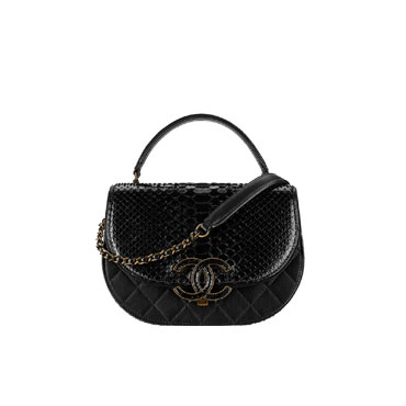 Chanel Messenger bag A93460 Y82233 94305