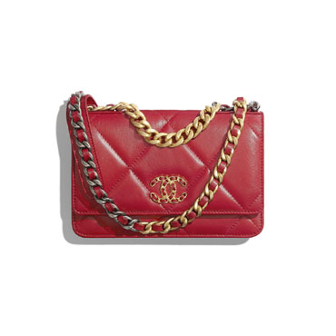 Red Chanel 19 Wallet on Chain AP0957 B02286 N5952