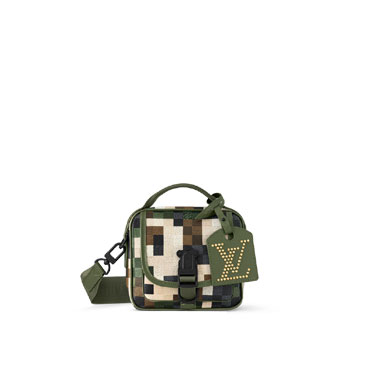 Louis Vuitton Quest Messenger Other Canvas M24450