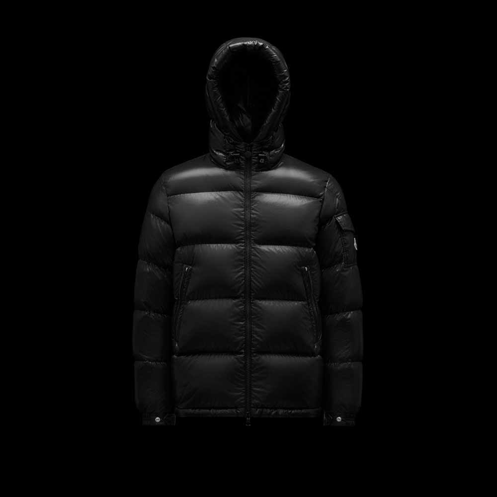 Moncler Black Ecrins Short Down Jacket H20911A0022868950999: Image 1