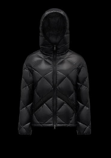 Moncler Black Egilope Short Down Jacket G20931A0004768950999