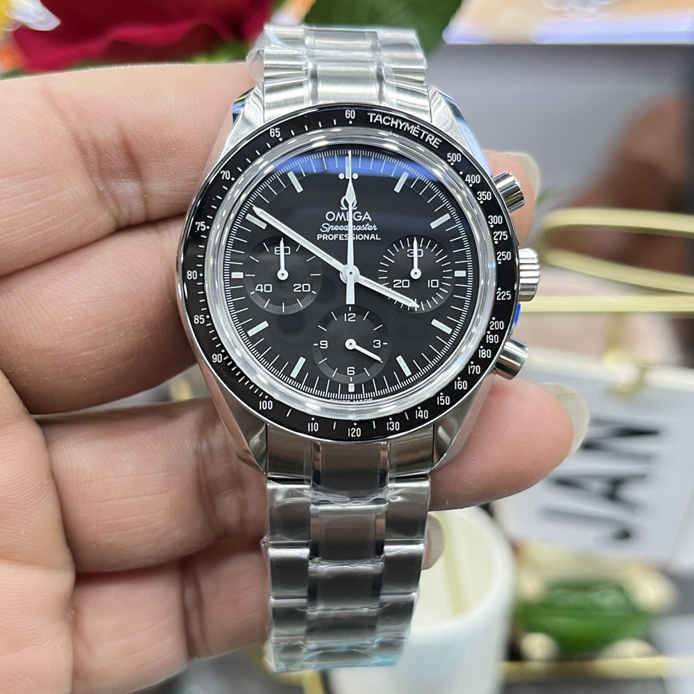 Omega Speedmaster 310.30.42.50.01.002 Watch: Image 1