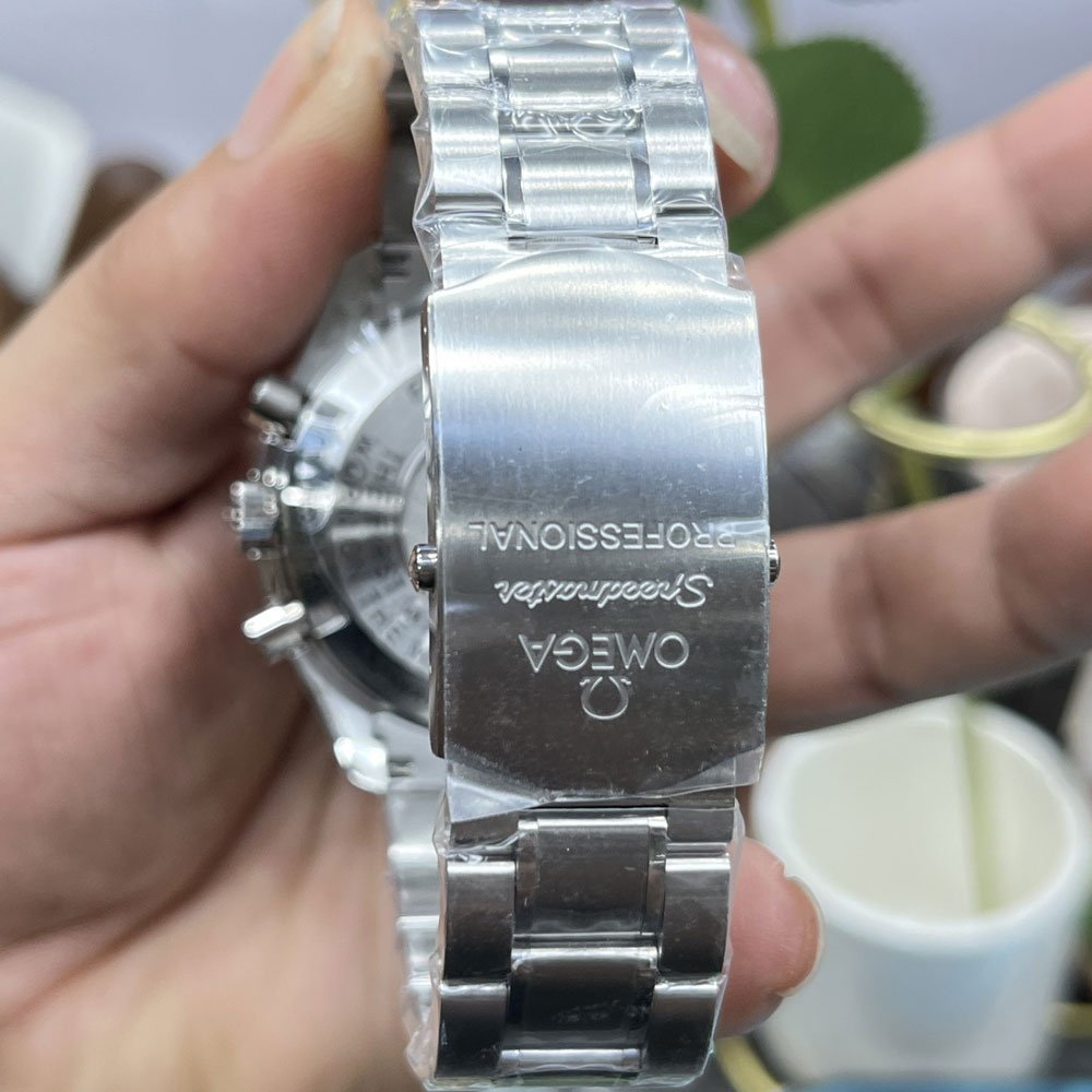 Omega Speedmaster 310.30.42.50.01.002 Watch: Image 5