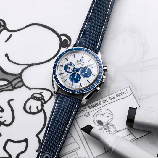 Omega Speedmaster 310.32.42.50.02.001 Snoopy Award Watch: Image 3