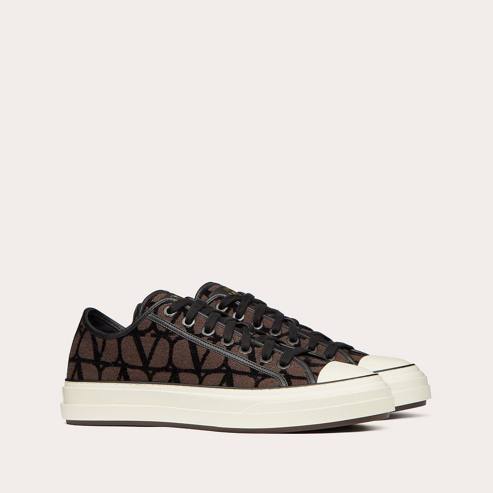 Valentino Garavani Toile Iconographe Totaloop Low-Top Sneaker 2Y0S0H02RWCU02: Image 2