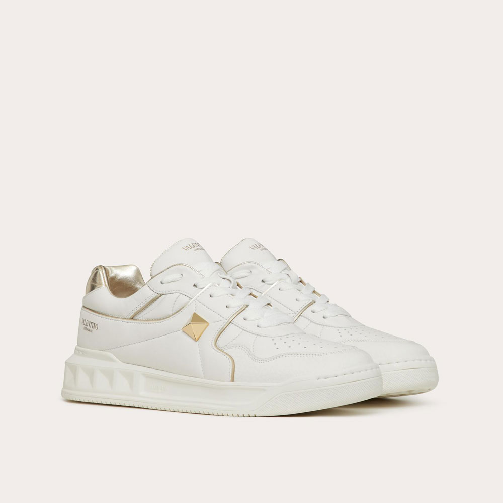 Valentino One Stud Low-top Sneaker 5Y2S0E71RUS L71: Image 1