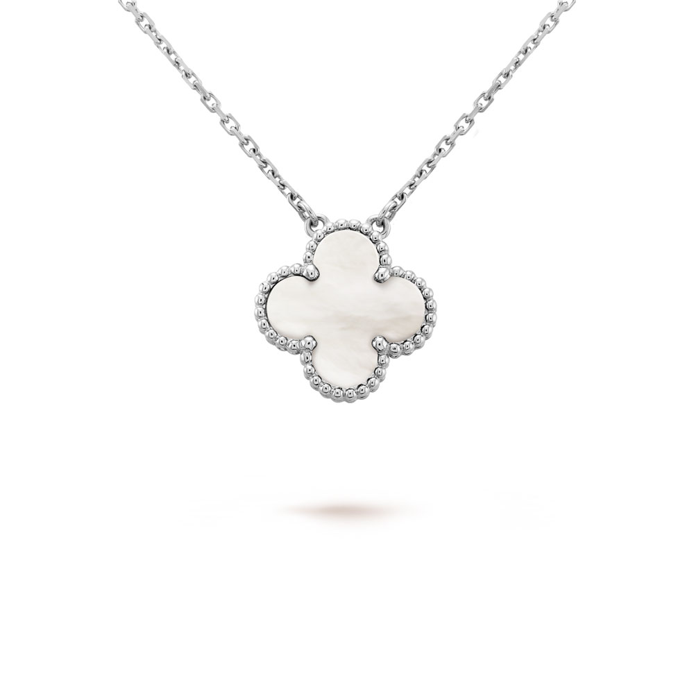 Van Cleef Arpels Vintage Alhambra pendant VCARF48700: Image 1