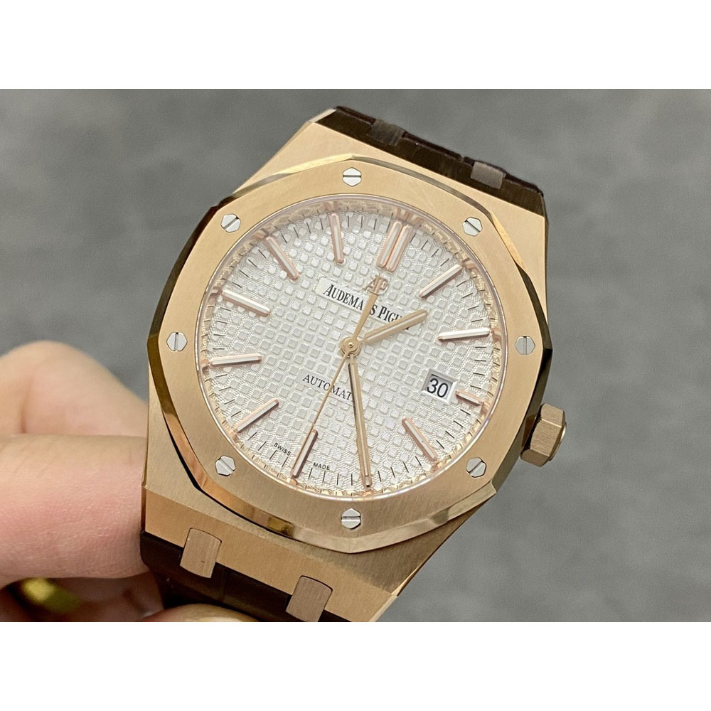 Audemars Piguet Royal Oak 15450OR.OO.D088CR.01 Watch: Image 2