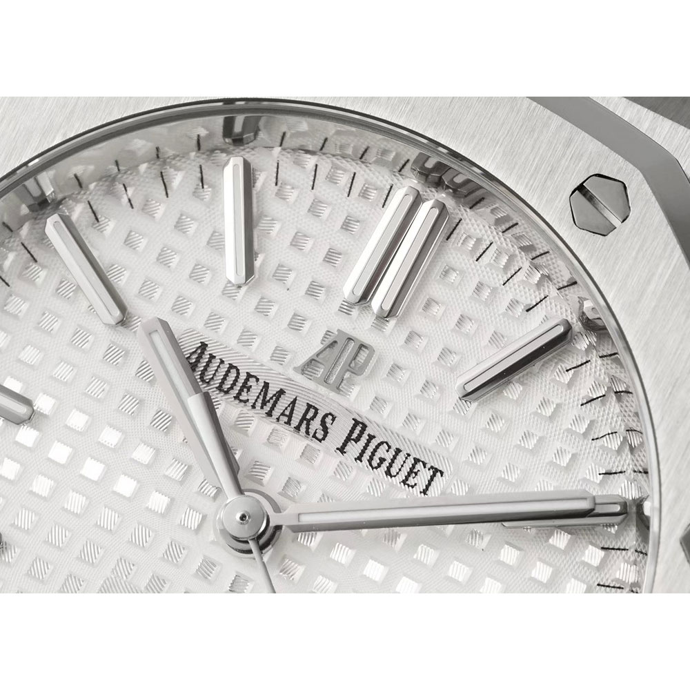 Audemars Piguet Royal Oak 15450ST.OO.1256ST.01 Watch: Image 2