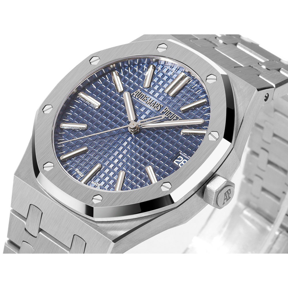 Audemars Piguet Royal Oak 15510BC.OO.1320BC.04 Watch: Image 2