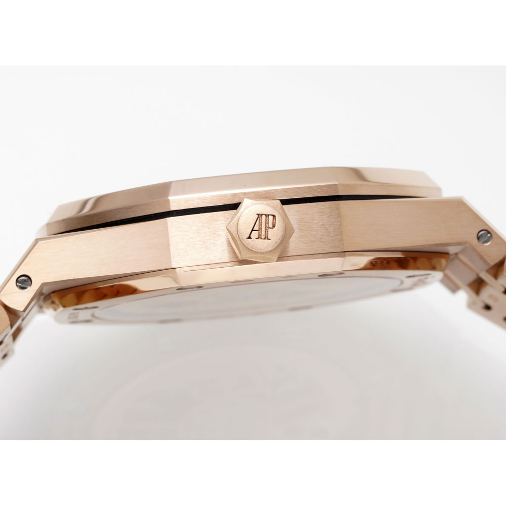 Audemars Piguet Royal Oak 15510OR.OO.1320OR.04 Watch: Image 3