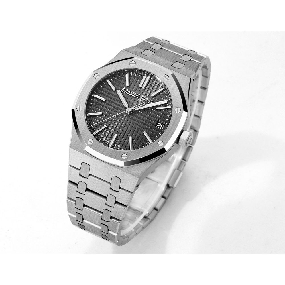 Audemars Piguet Royal Oak 15510ST.OO.1320ST.07 Watch: Image 2
