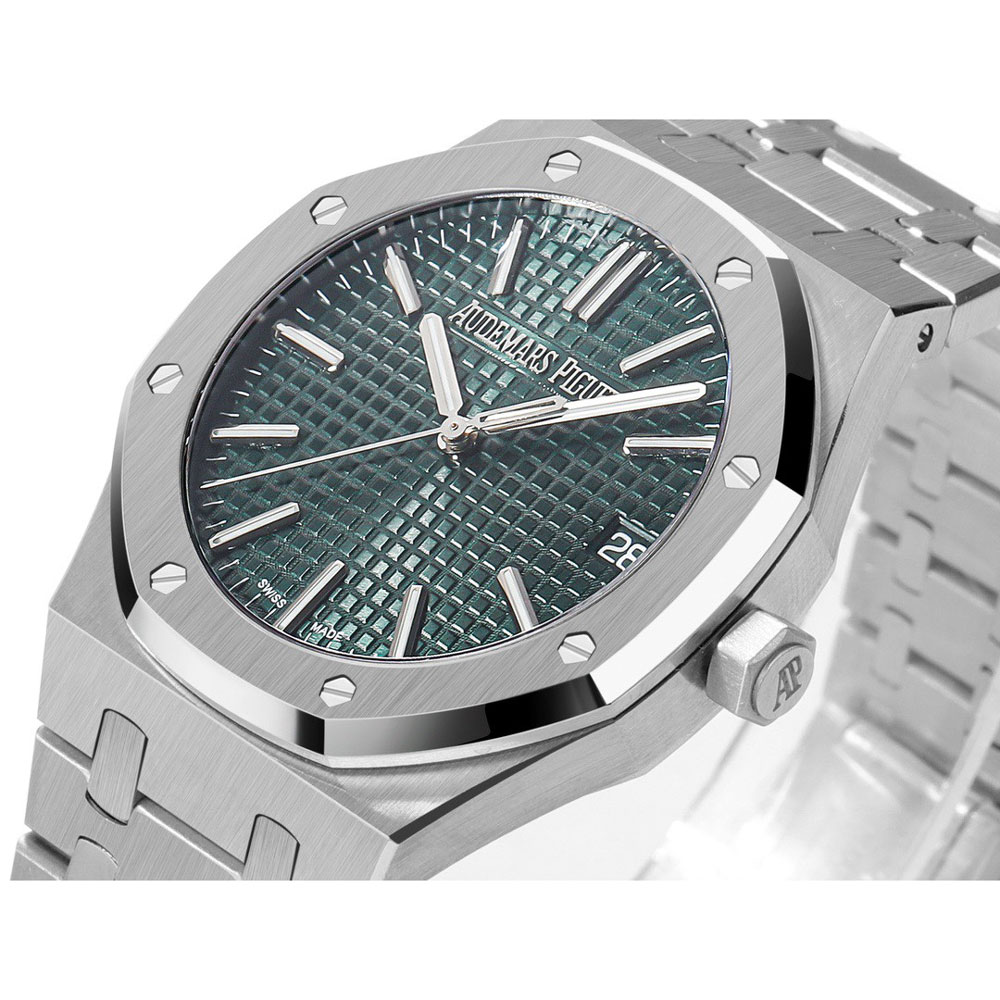 Audemars Piguet Royal Oak 15510ST.OO.1320ST.09 Watch: Image 2
