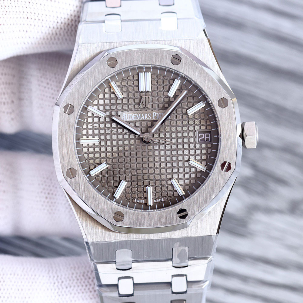 Audemars Piguet Royal Oak 15550ST.OO.1356ST.07 Watch: Image 2