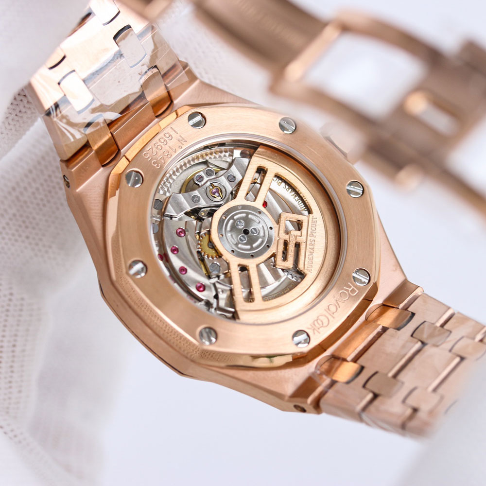 Audemars Piguet Royal Oak 15551OR.ZZ.1356OR.05 Watch: Image 3