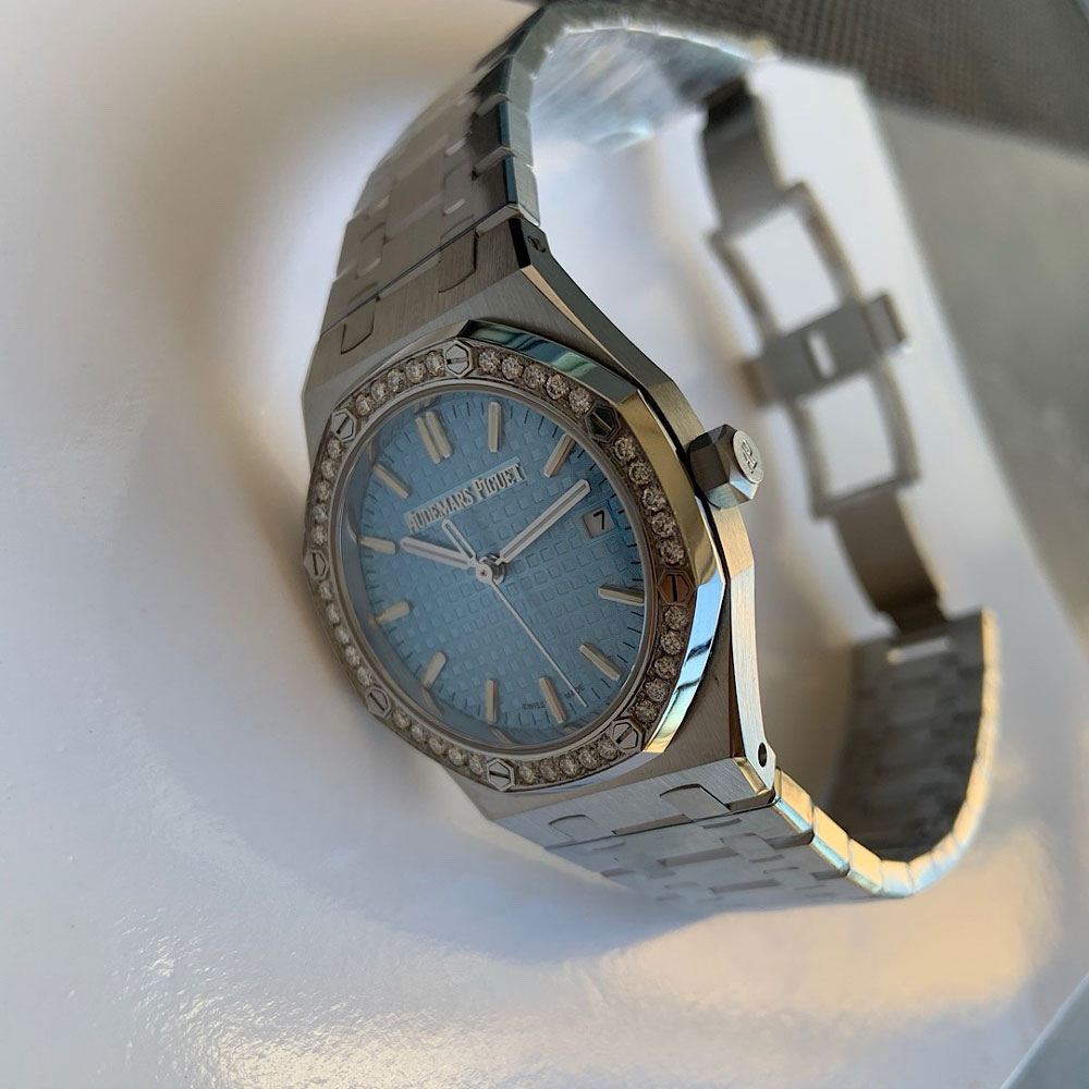 Audemars Piguet Royal Oak 15551ST.ZZ.1356ST.04 Watch: Image 3
