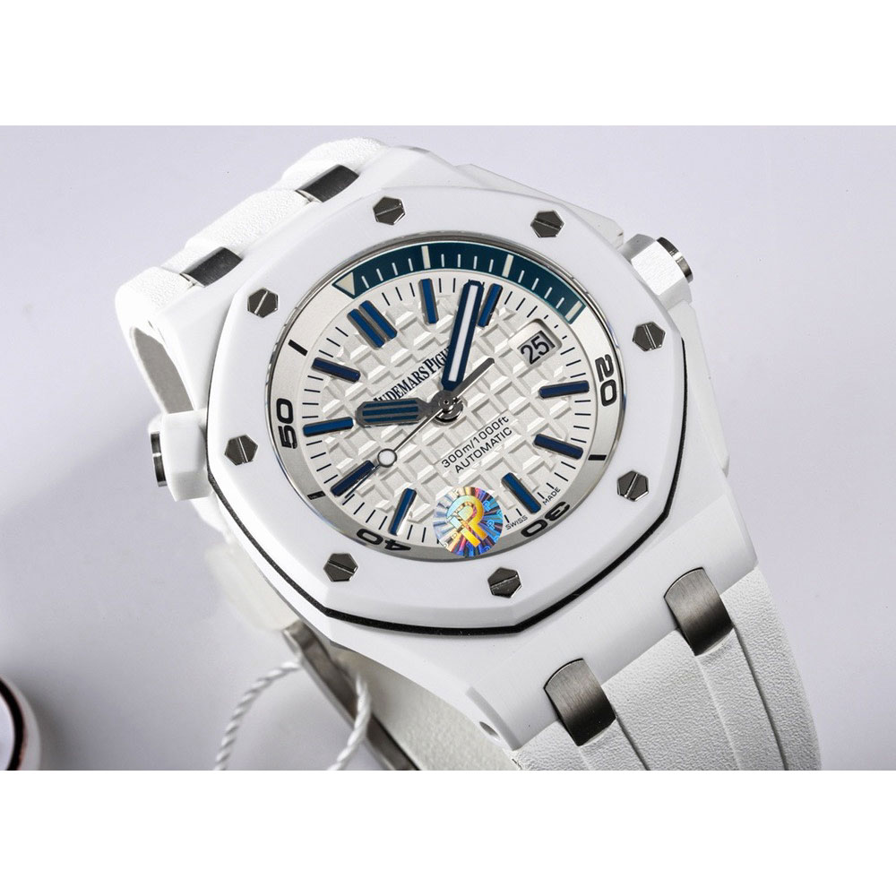 Audemars Piguet Royal Oak Offshore 15707CB.00.A010CA.01 Watch: Image 2