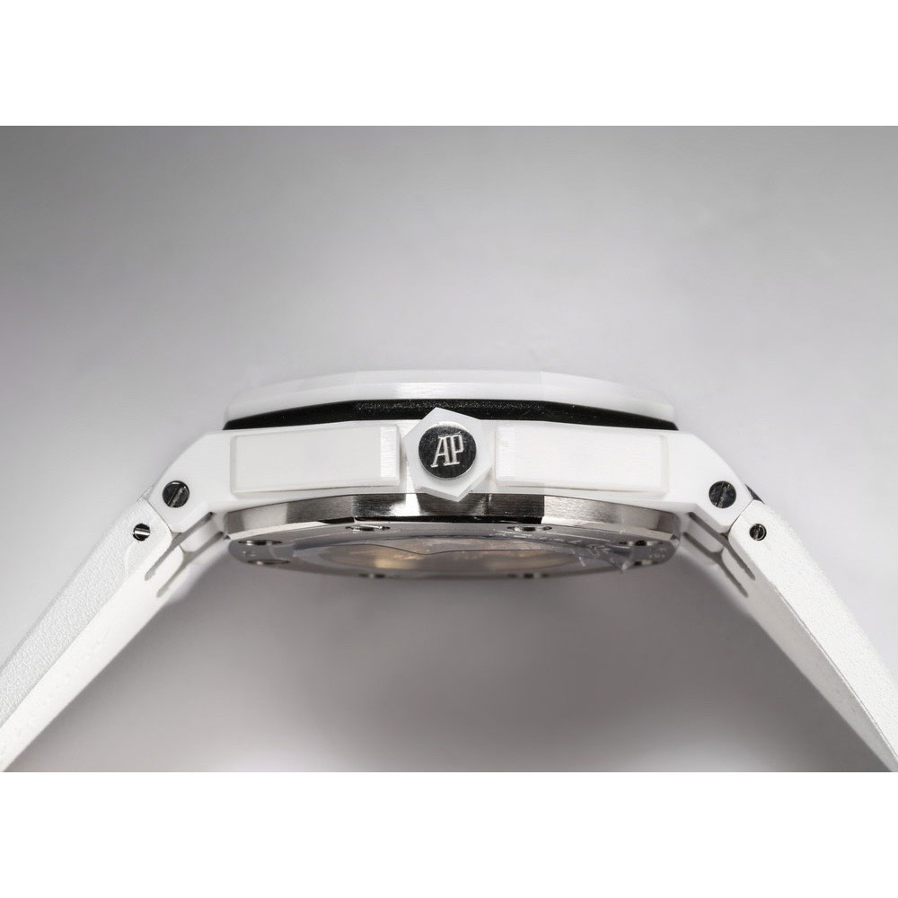 Audemars Piguet Royal Oak Offshore 15707CB.00.A010CA.01 Watch: Image 3