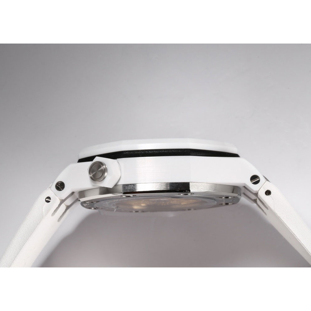 Audemars Piguet Royal Oak Offshore 15707CB.00.A010CA.01 Watch: Image 5