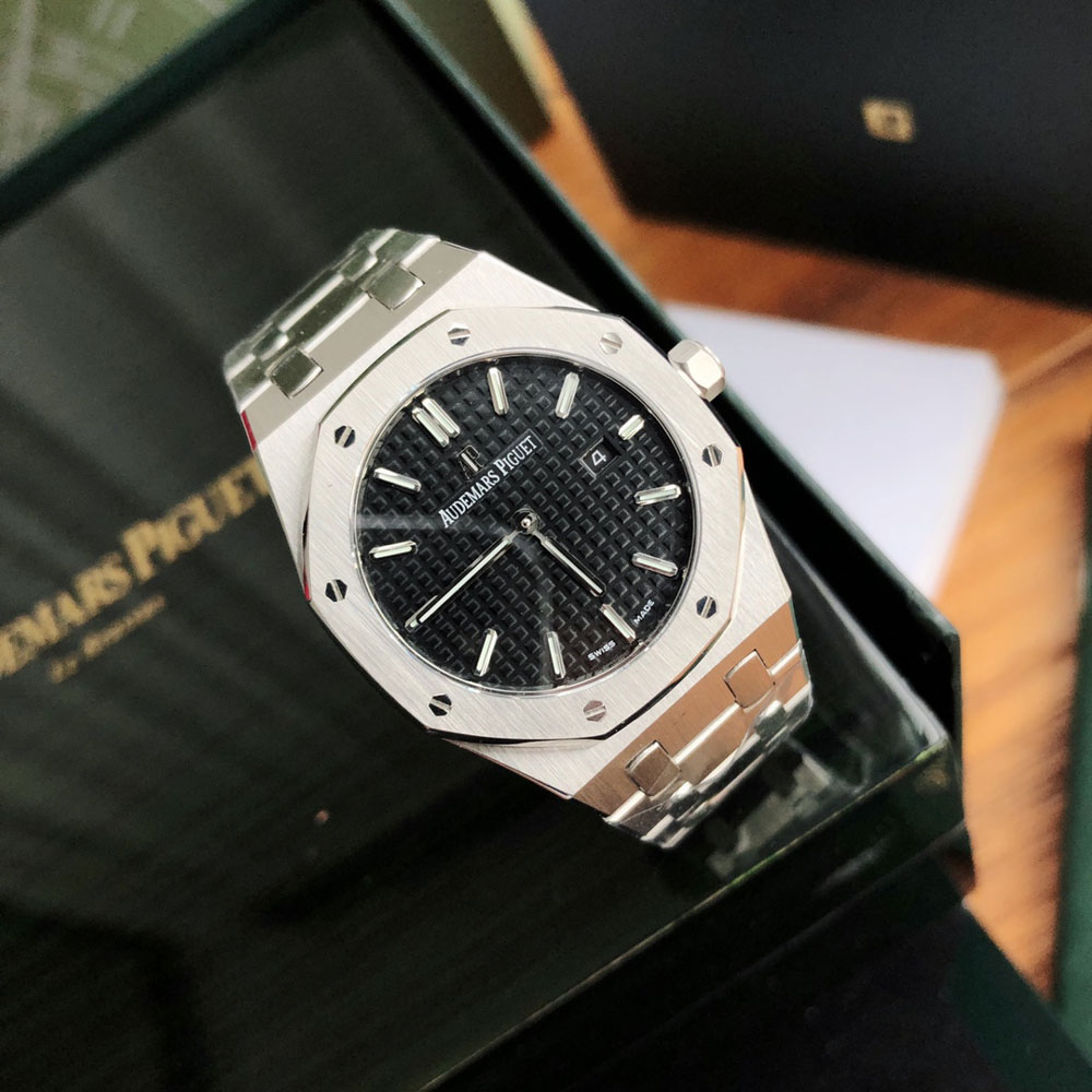 Audemars Piguet Royal Oak Offshore 15710ST.OO.A027CA.01 Watch: Image 2