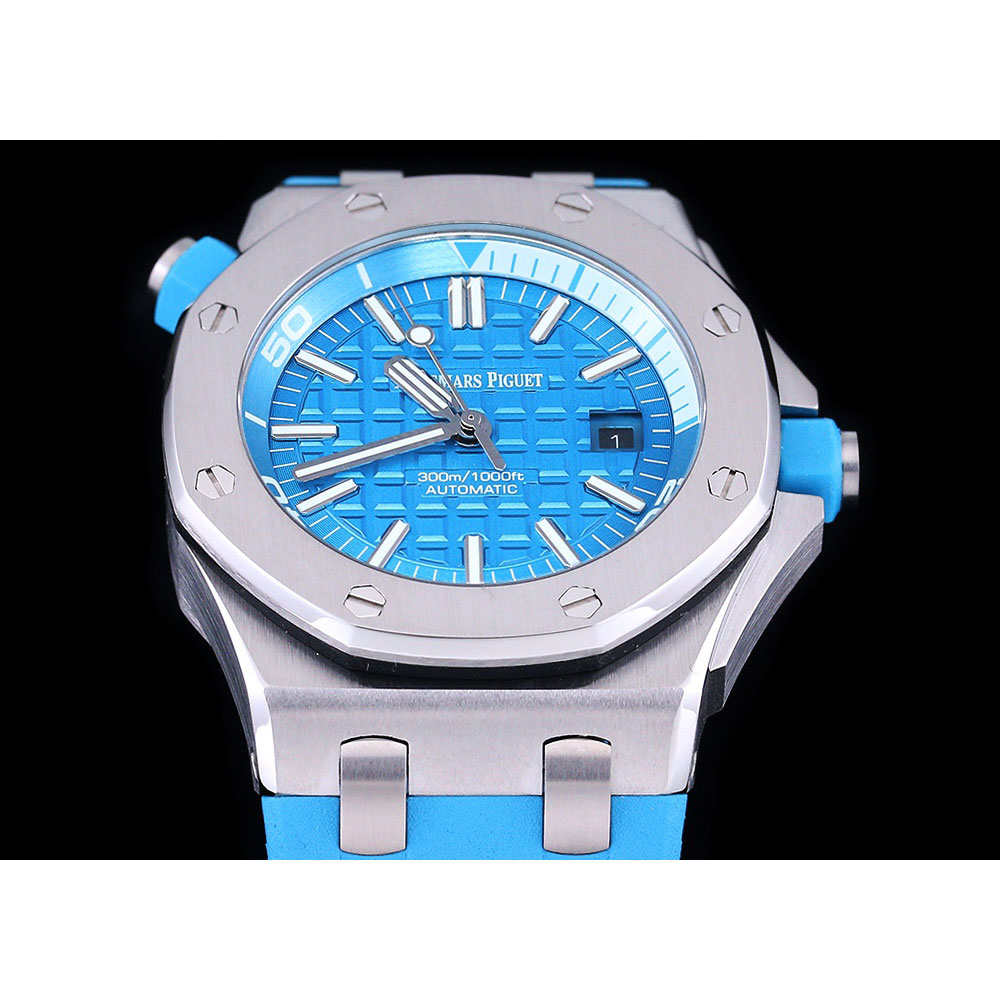 Audemars Piguet Royal Oak Offshore 15710ST.OO.A032CA.01 Watch: Image 2